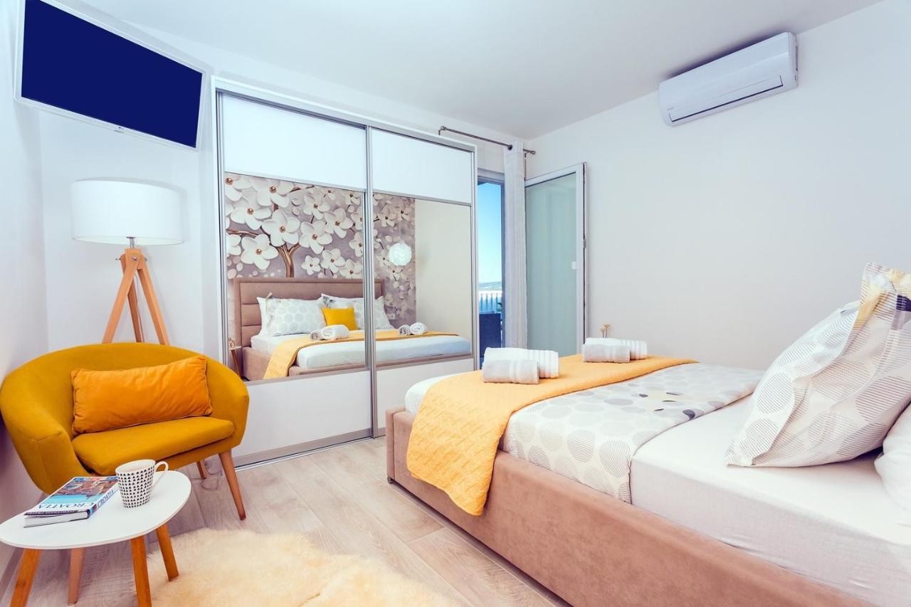 Villa Matan - Only 200M From The Sandy Beaches, Private 28M2 Pool オミシュ エクステリア 写真